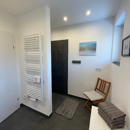 Ferienwohnung See Bergblick Apartman *